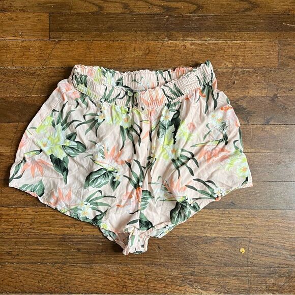 H&M Divided Floral Shorts Size 2 - Picture 1 of 2